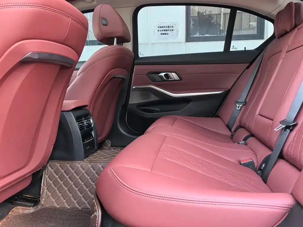 BMW 3 Series 2024 из CN, фото 8