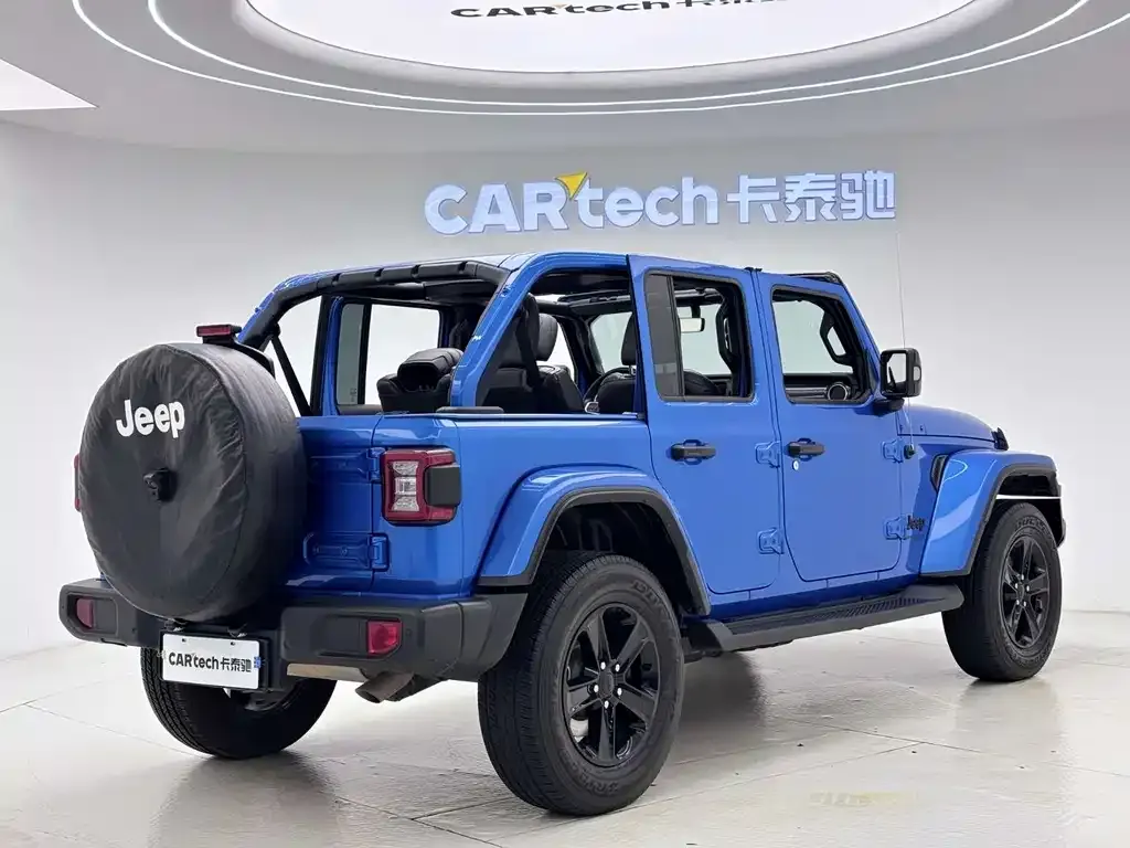 Jeep Wrangler 2023 из CN, фото 9
