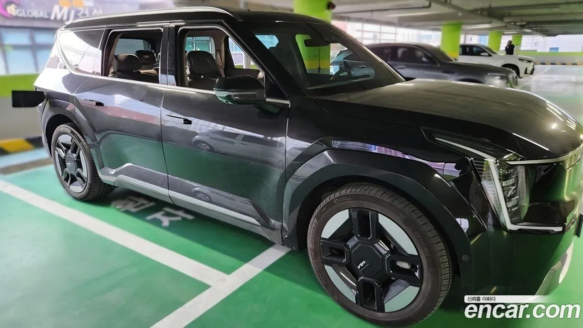 Kia EV9 2024 из KR, фото 1