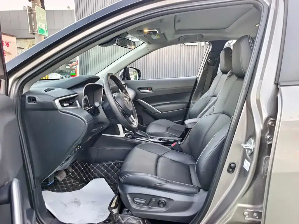 Toyota Frontlander 2022 из CN, фото 10