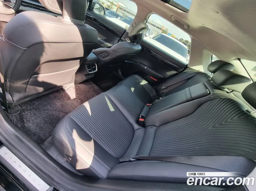 Hyundai Grandeur 2023 из KR, фото 8