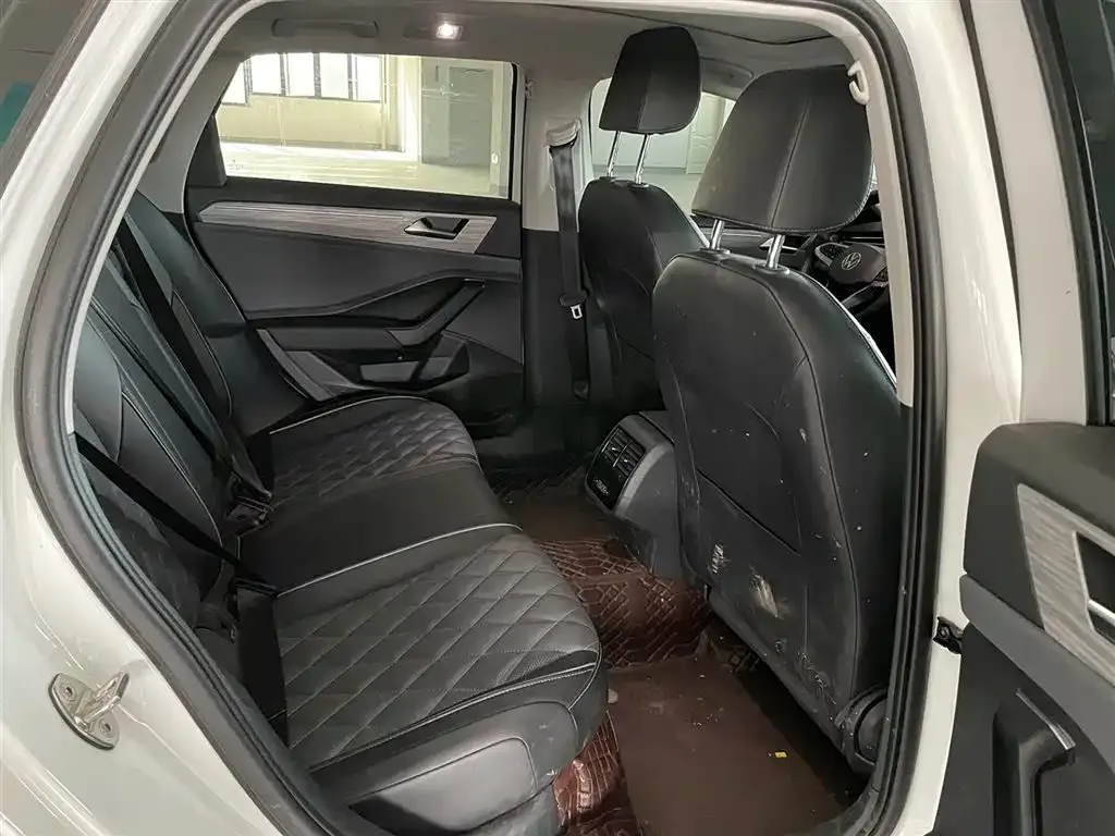 Volkswagen Sagitar 2023 из CN, фото 10