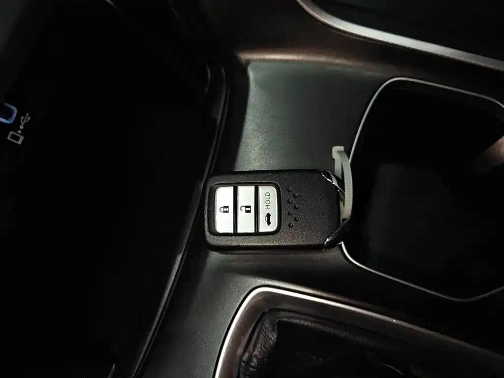 Honda Accord — фото 9