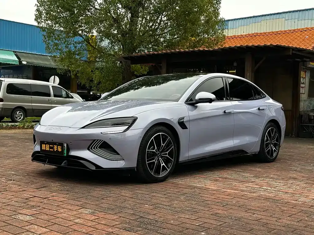 BYD Seal — фото 1