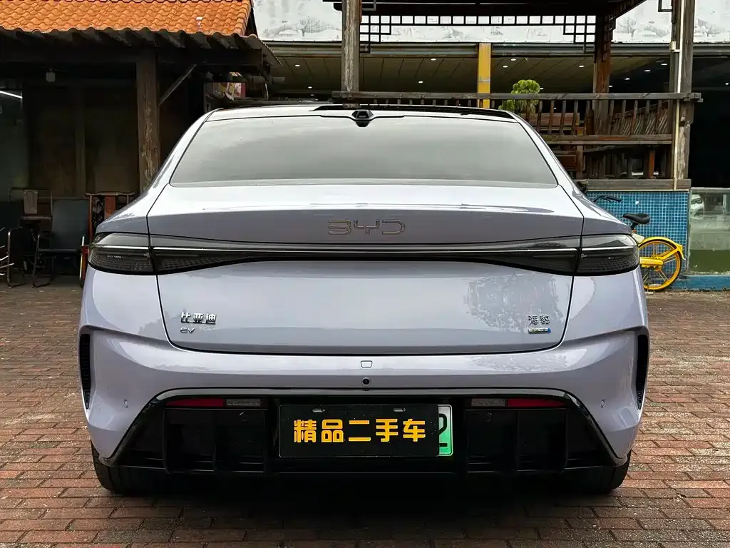 BYD Seal — фото 4