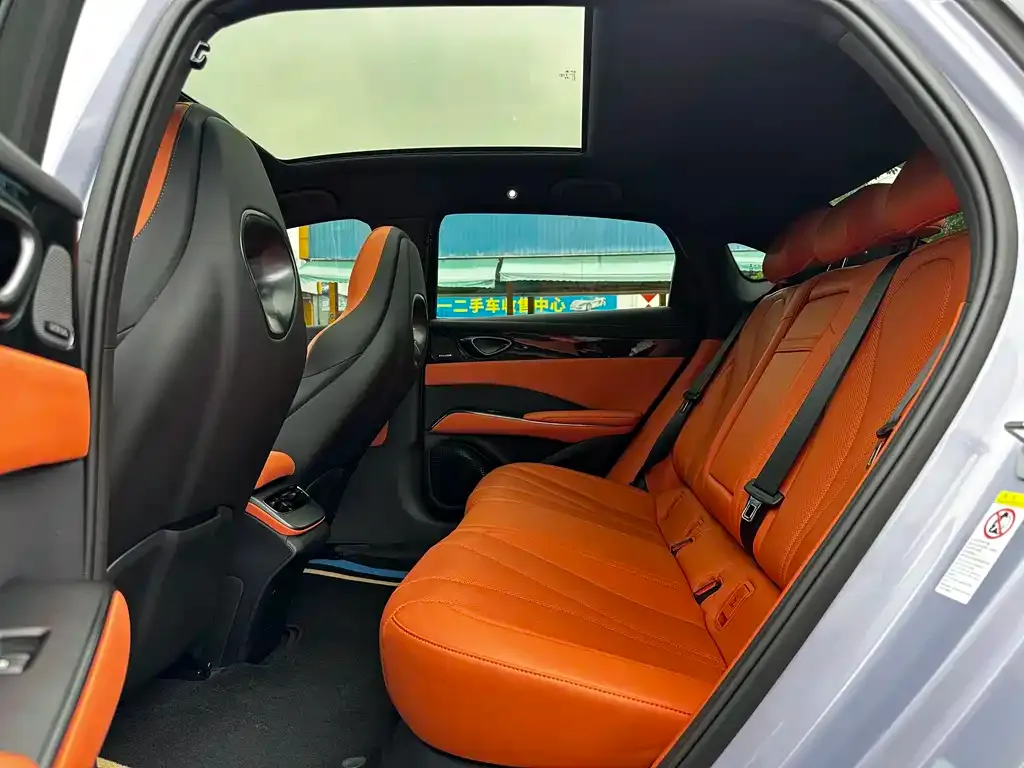 BYD Seal — фото 7