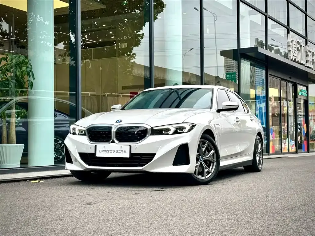 BMW i3 — фото 1