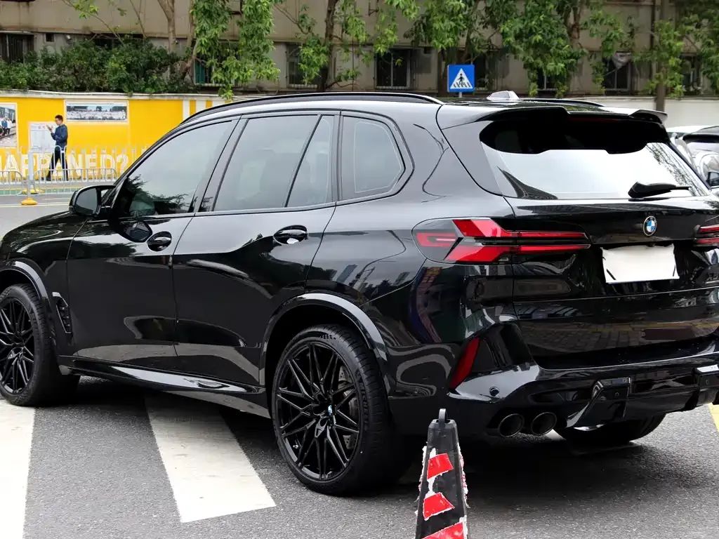 BMW X5 M 2025 из CN, фото 9