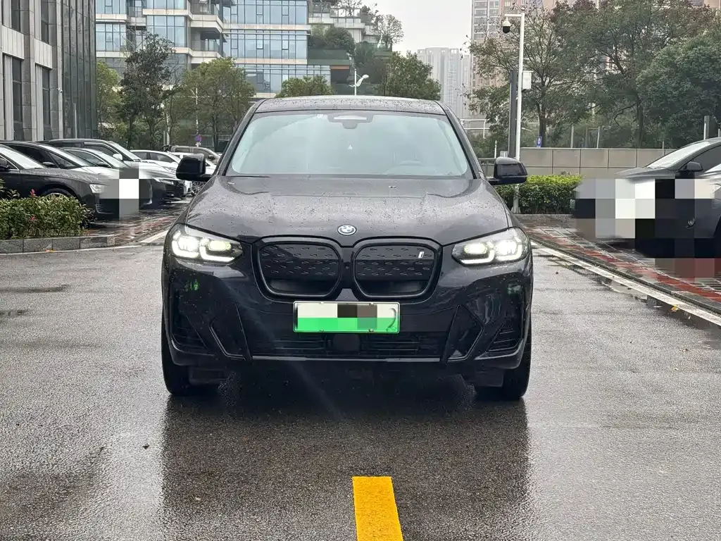 BMW iX3 2024 из CN, фото 2
