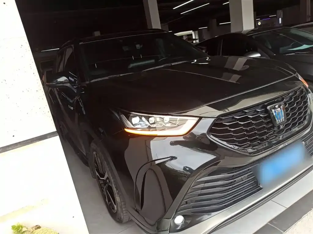 Toyota Crown Kluger 2022 из CN, фото 4