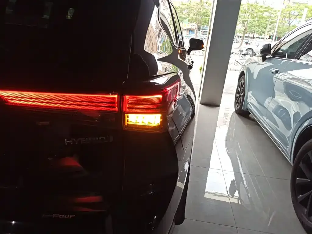 Toyota Crown Kluger 2022 из CN, фото 8