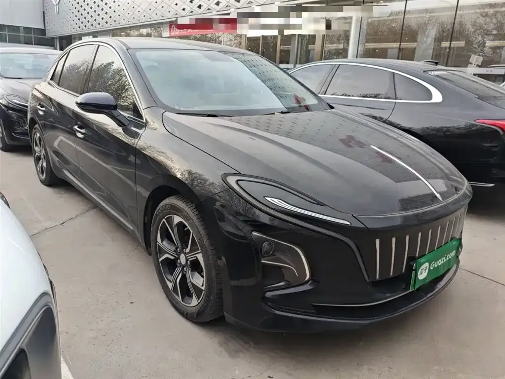 Hongqi E-QM5 — фото 4