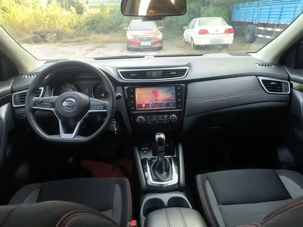 Nissan Qashqai — фото 10