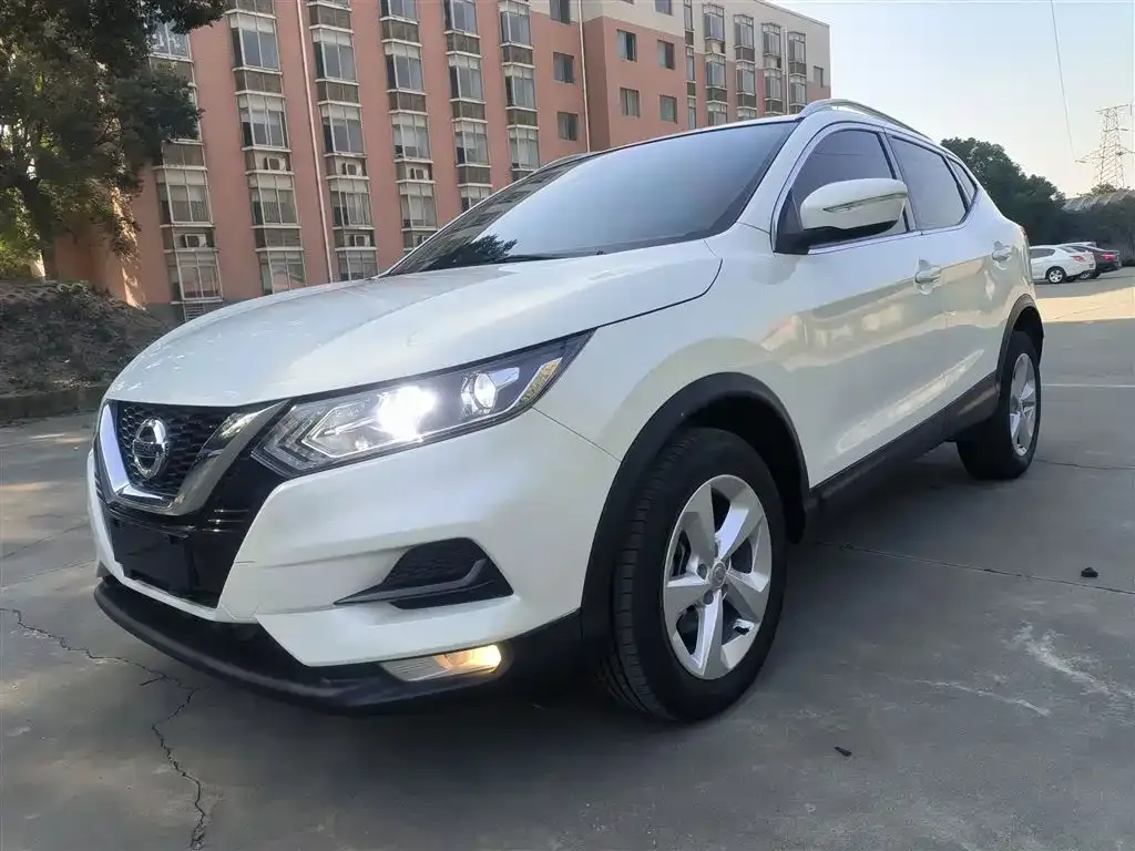 Nissan Qashqai — фото 2
