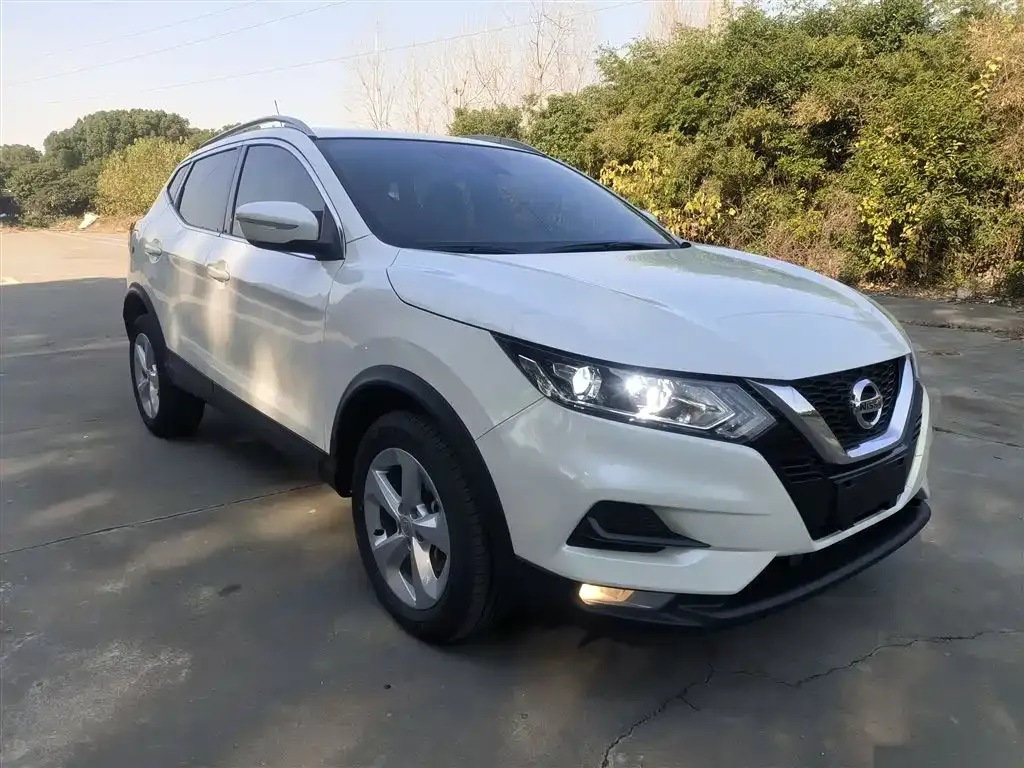Nissan Qashqai — фото 4
