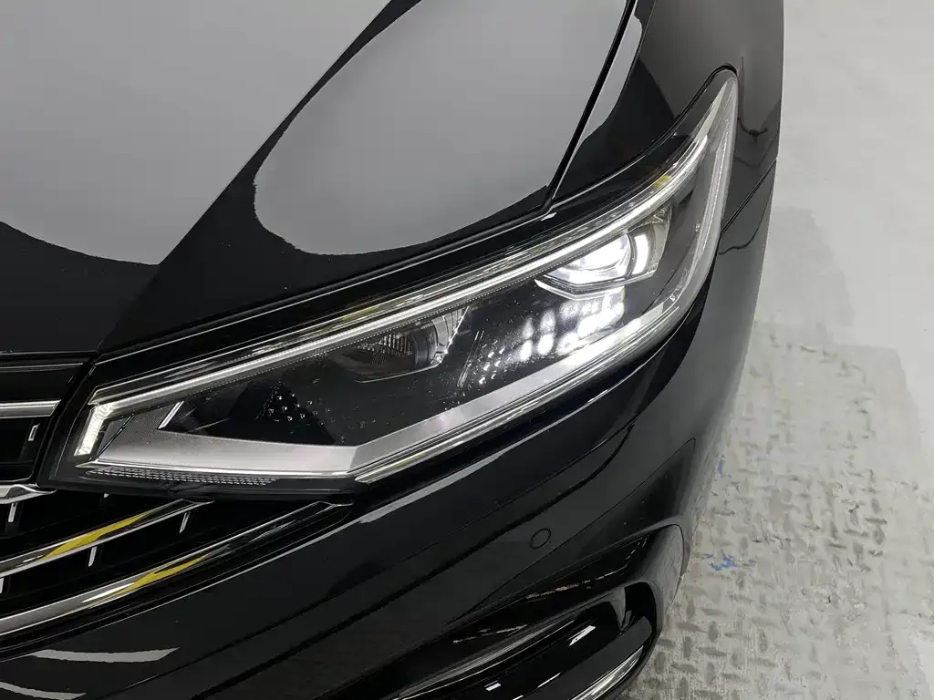 Volkswagen Magotan 2023 из CN, фото 5