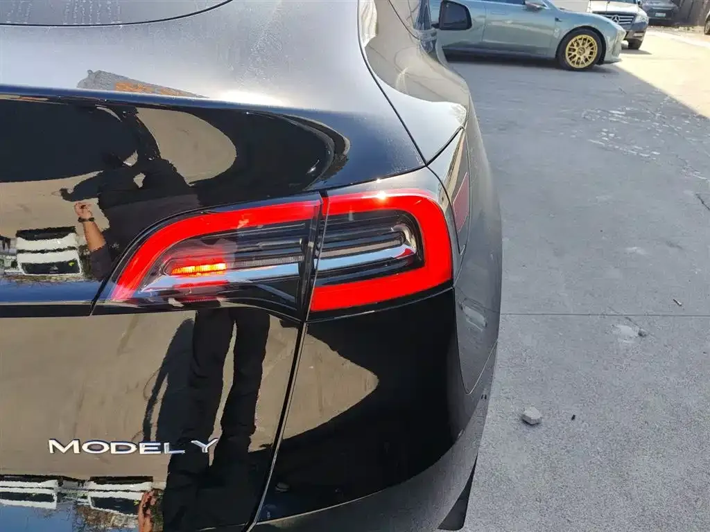 Tesla Model Y 2022 из CN, фото 8