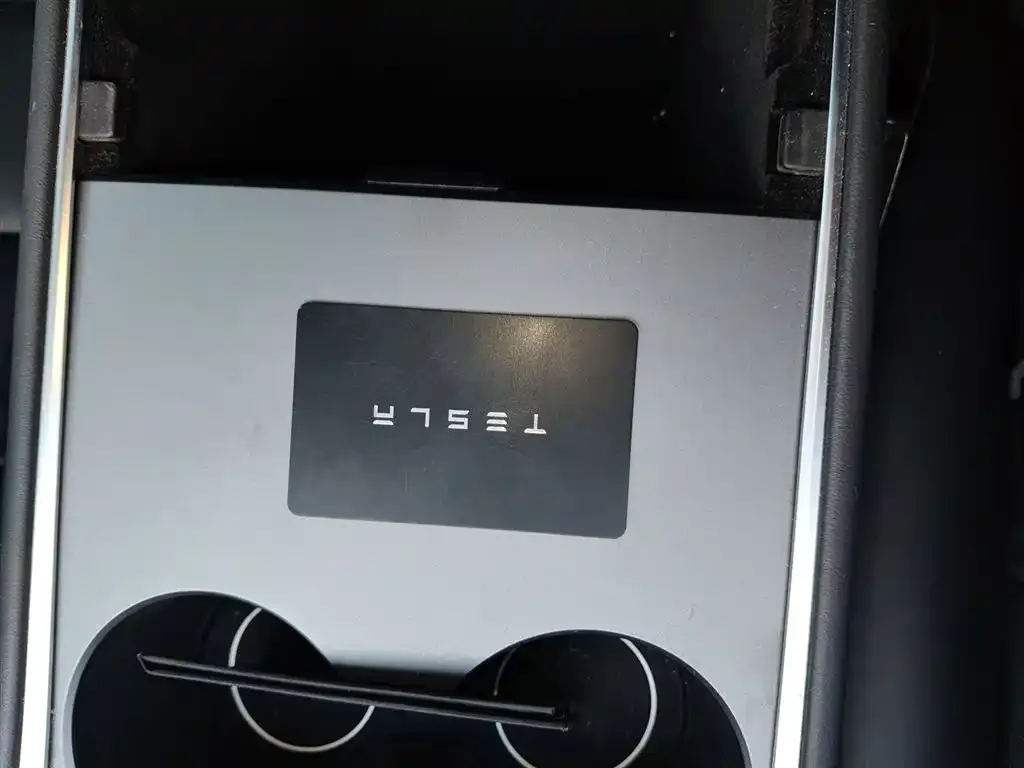 Tesla Model Y 2022 из CN, фото 9