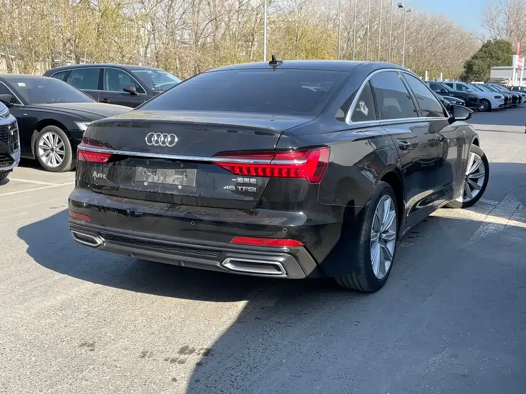Audi A6L 2022 из CN, фото 4