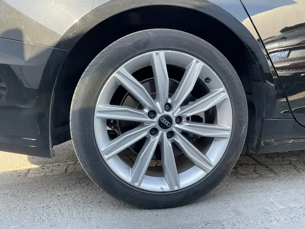 Audi A6L 2022 из CN, фото 6
