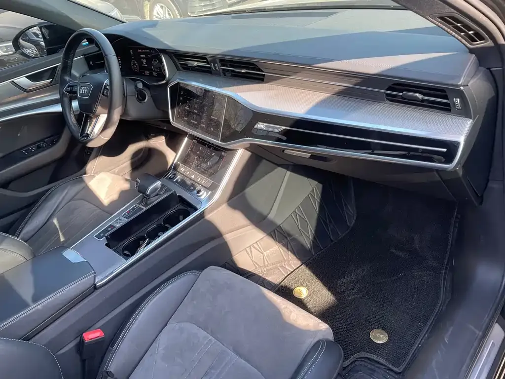 Audi A6L 2022 из CN, фото 7