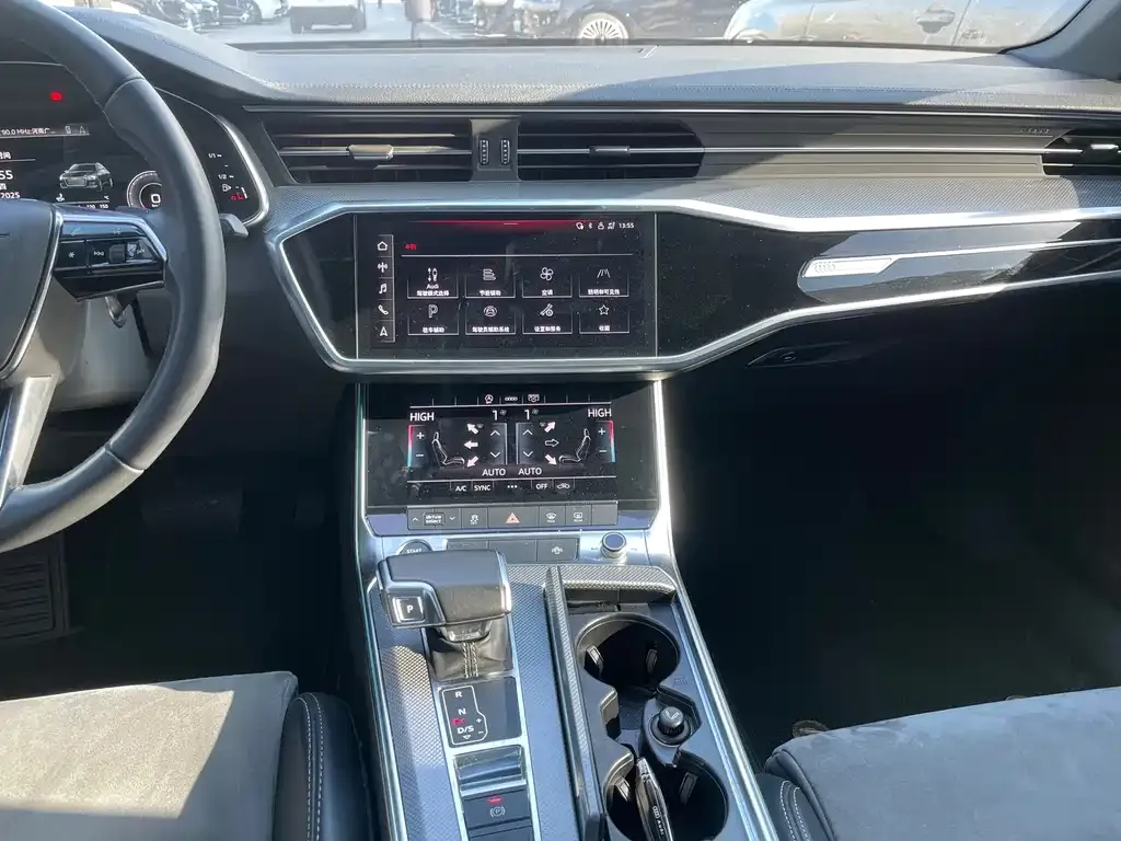 Audi A6L 2022 из CN, фото 9