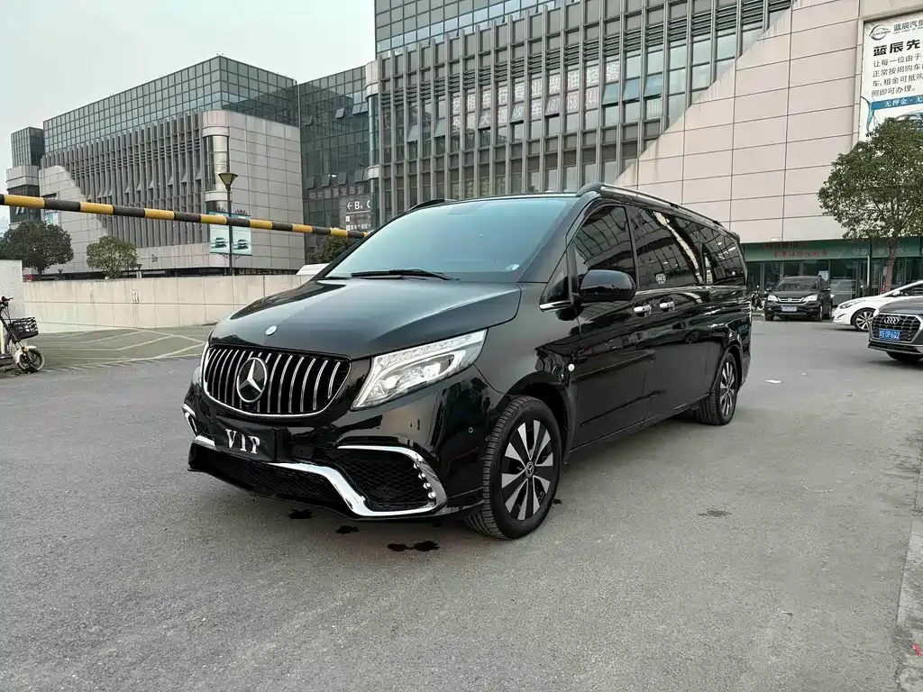 Mercedes-Benz Vito — фото 1