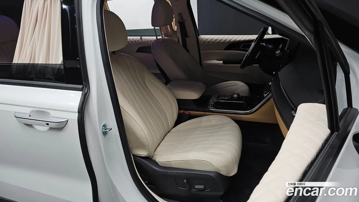 Kia Carnival — фото 10