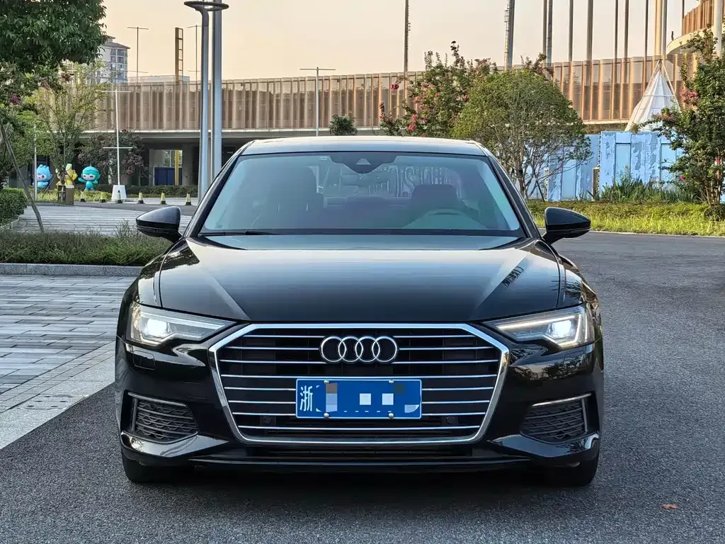 Audi A6L 2021 из CN, фото 2