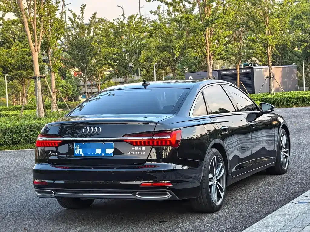 Audi A6L 2021 из CN, фото 6