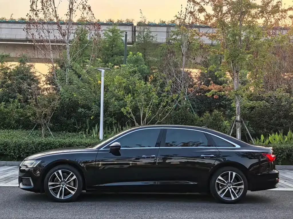 Audi A6L 2021 из CN, фото 7