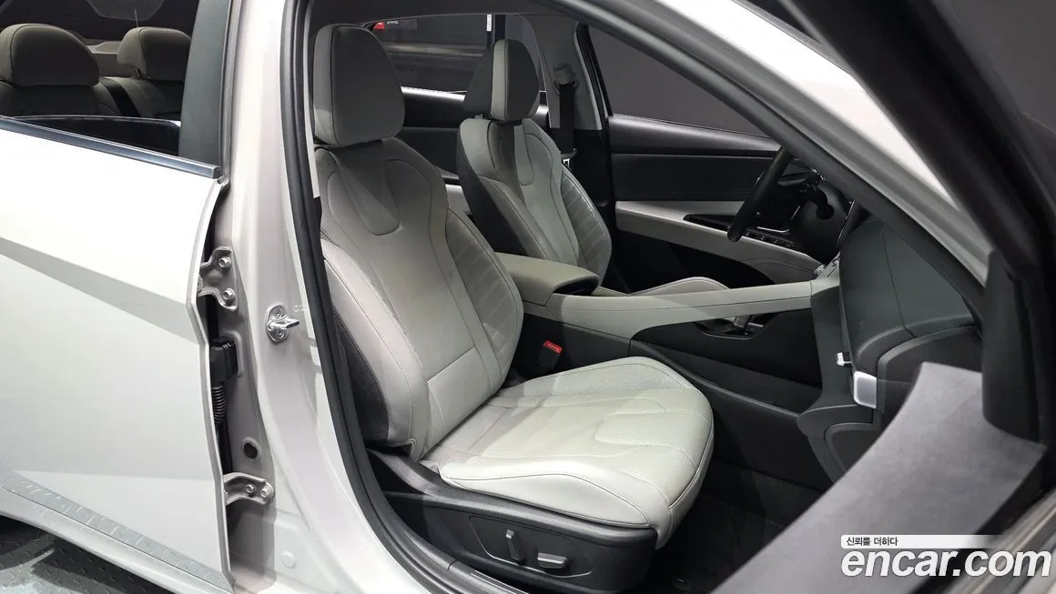 Hyundai AVANTE 2023 из KR, фото 10