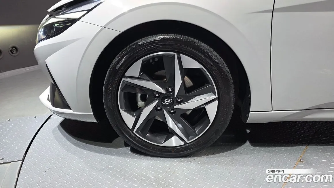 Hyundai AVANTE 2023 из KR, фото 5