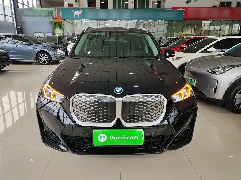BMW iX1 2024 из CN, фото 3