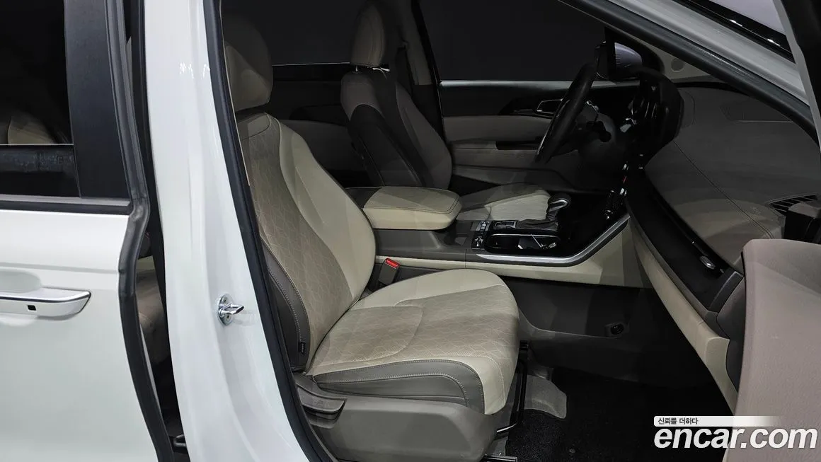 Kia Carnival — фото 10