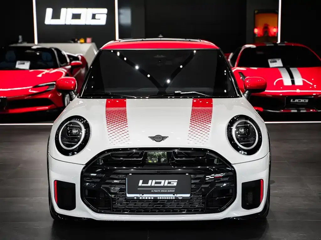 MINI JCW (John Cooper Works) 2025 из CN, фото 2