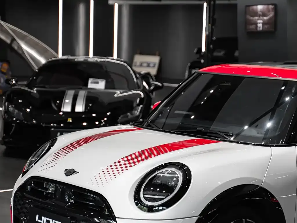 MINI JCW (John Cooper Works) 2025 из CN, фото 3