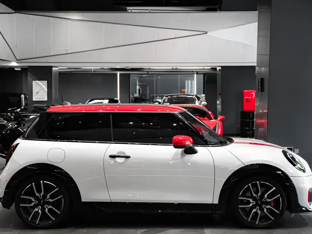 MINI JCW (John Cooper Works) 2025 из CN, фото 5