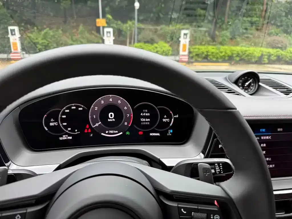 Porsche Panamera 2025 из CN, фото 8