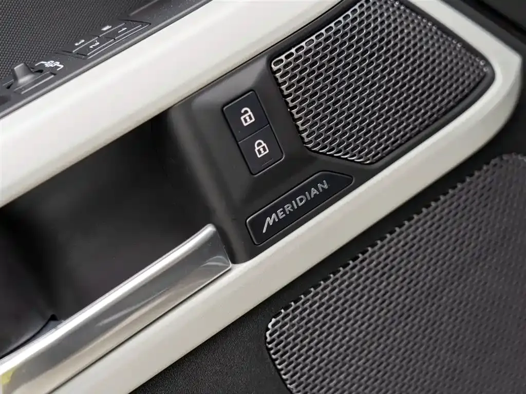 Land Rover Defender 2023 из CN, фото 8