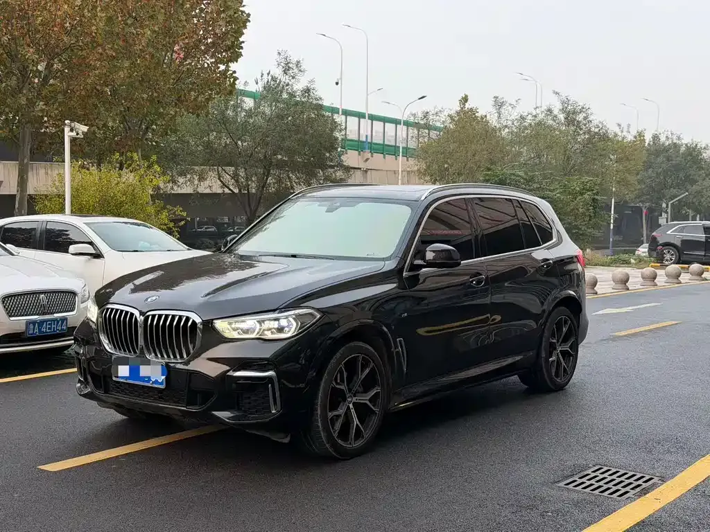 BMW X5 — фото 1