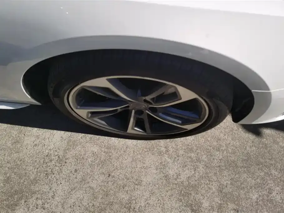 Audi A4L 2021 из CN, фото 6