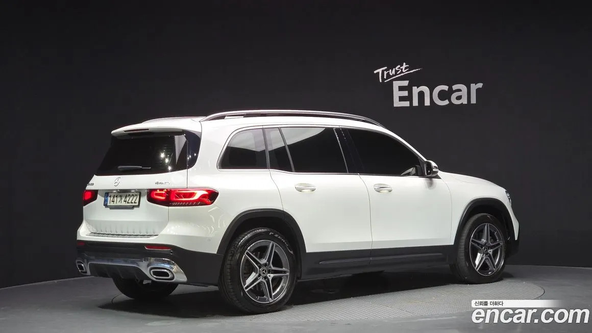 Mercedes-Benz GLB-Class — фото 2