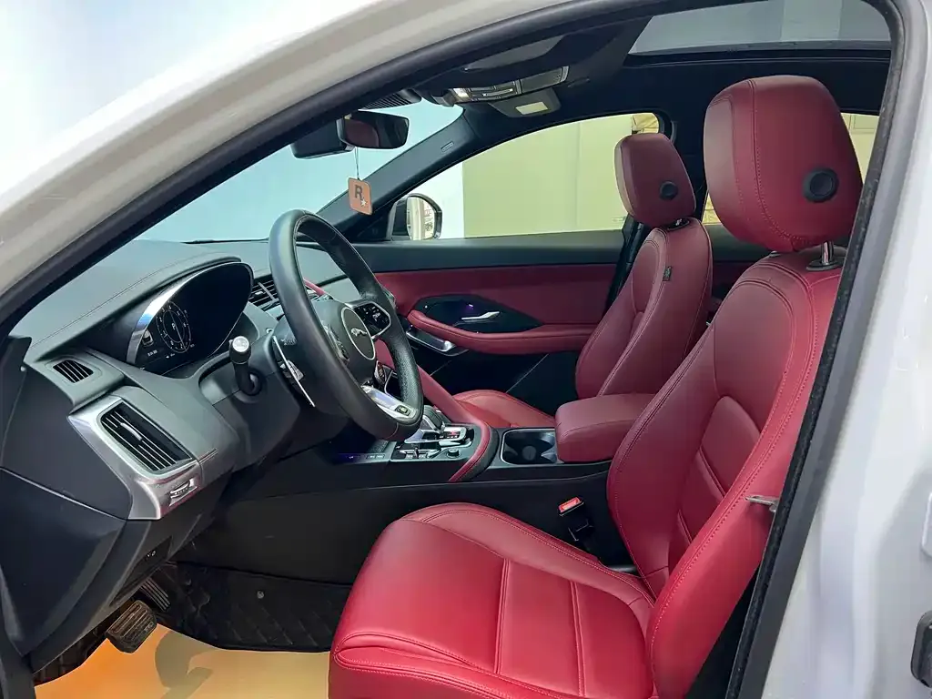 Jaguar E-PACE 2024 из CN, фото 3