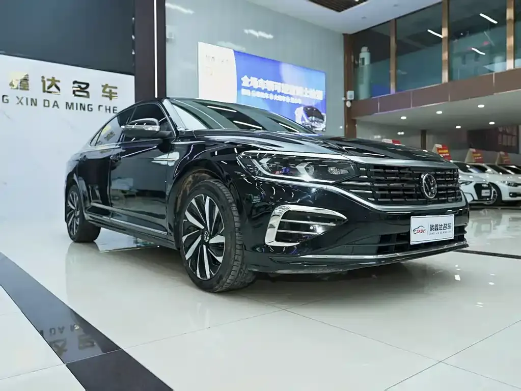 Volkswagen Passat 2023 из CN, фото 2