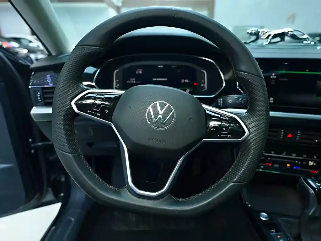 Volkswagen Passat 2023 из CN, фото 4