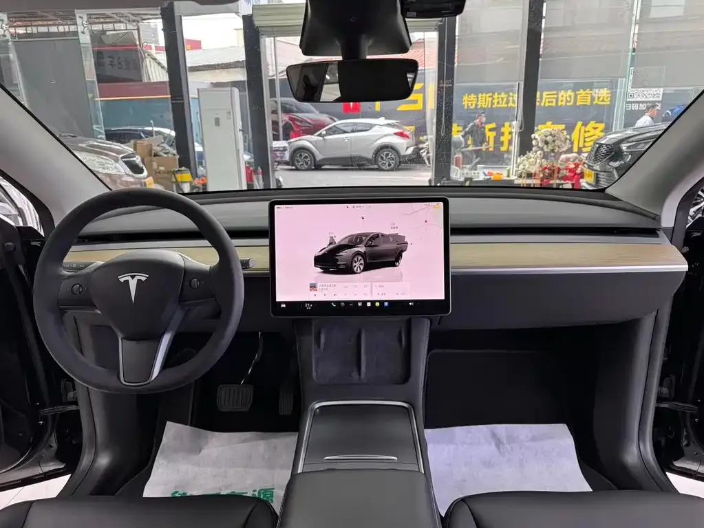 Tesla Model Y 2023 из CN, фото 10