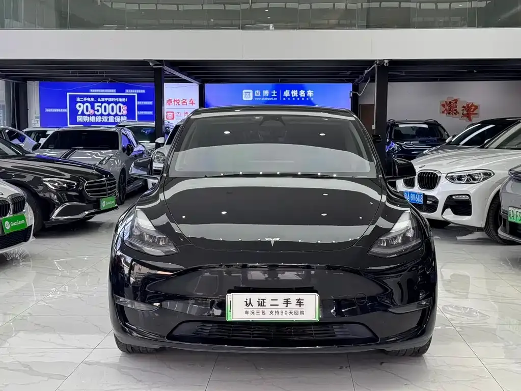 Tesla Model Y 2023 из CN, фото 3