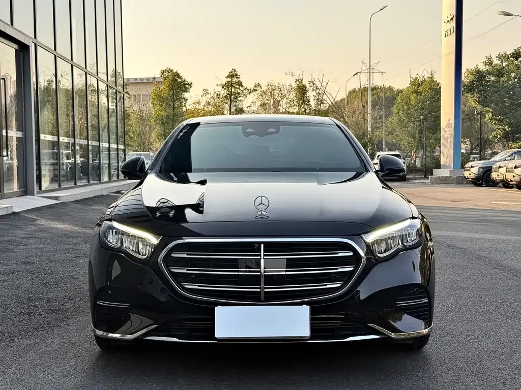 Mercedes-Benz E-Class 2024 из CN, фото 2