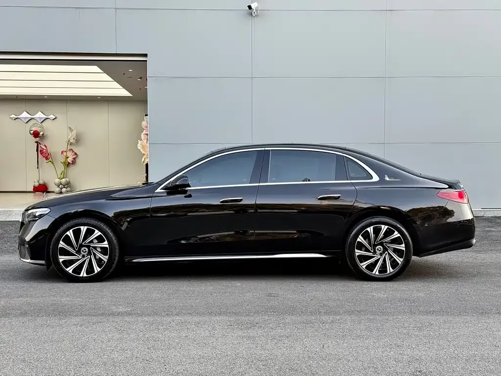 Mercedes-Benz E-Class 2024 из CN, фото 4
